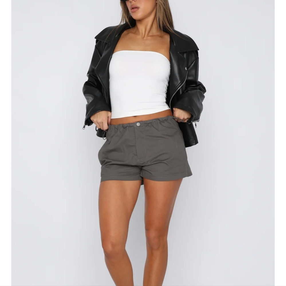 Shorts - Picture 4 of 5